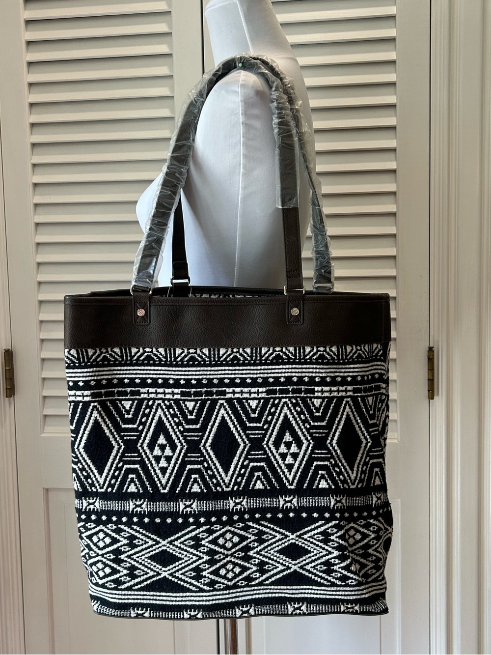 Stylish Black & White Geometric Tote Bag NWT